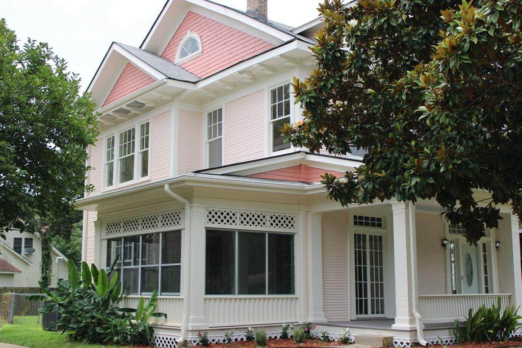 1115 Boulevard Street - Photo 1
