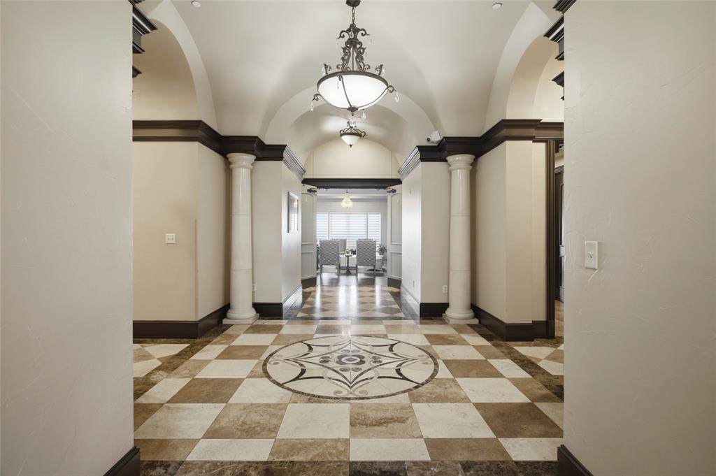 501 Samuels Avenue - Photo 1