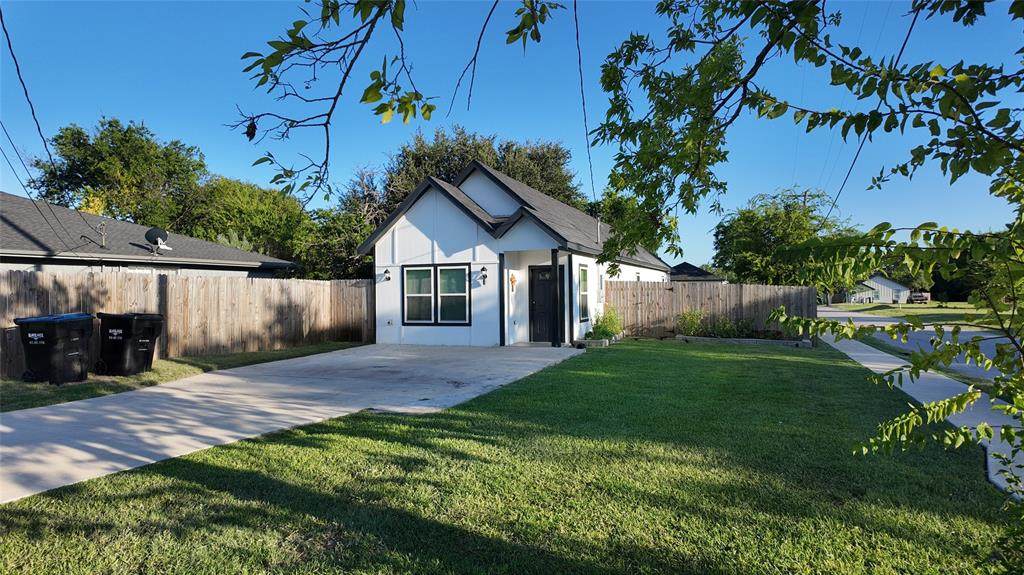 4709 Lee Street - Photo 1