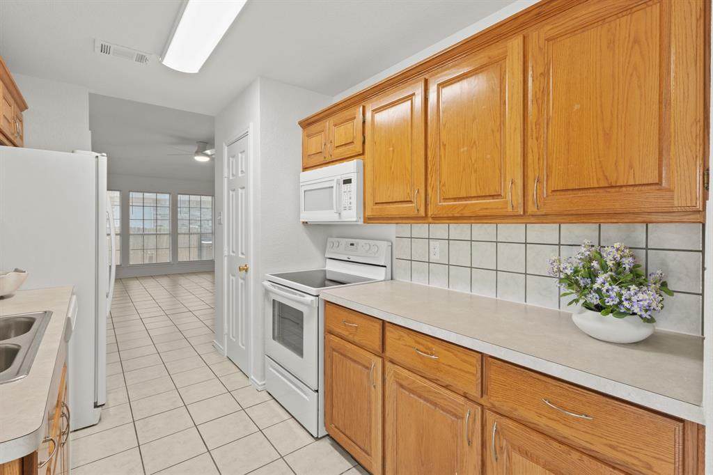 1011 Waterview Drive - Photo 1