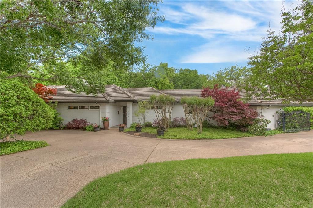 2420 Stanley Avenue - Photo 1