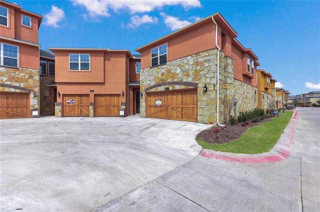 2670 Villa Di Lago Drive - Photo 1