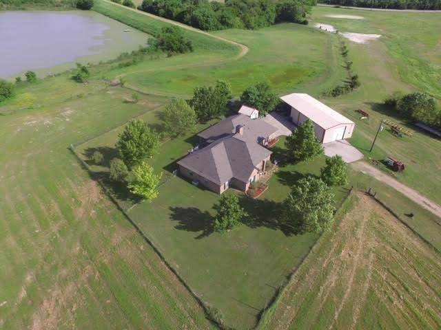 2815 Central - Photo 1