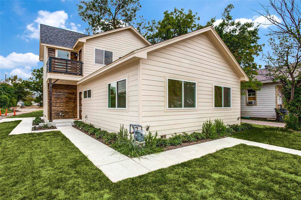 1021 Oak Cliff Boulevard - Photo 1