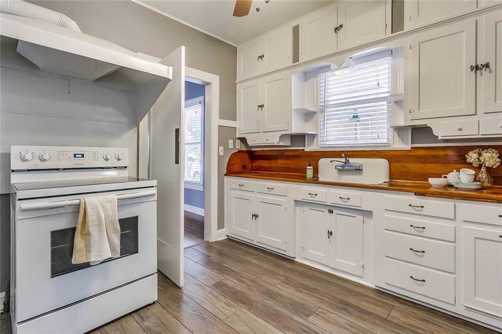 2204 Harrison Avenue - Photo 1