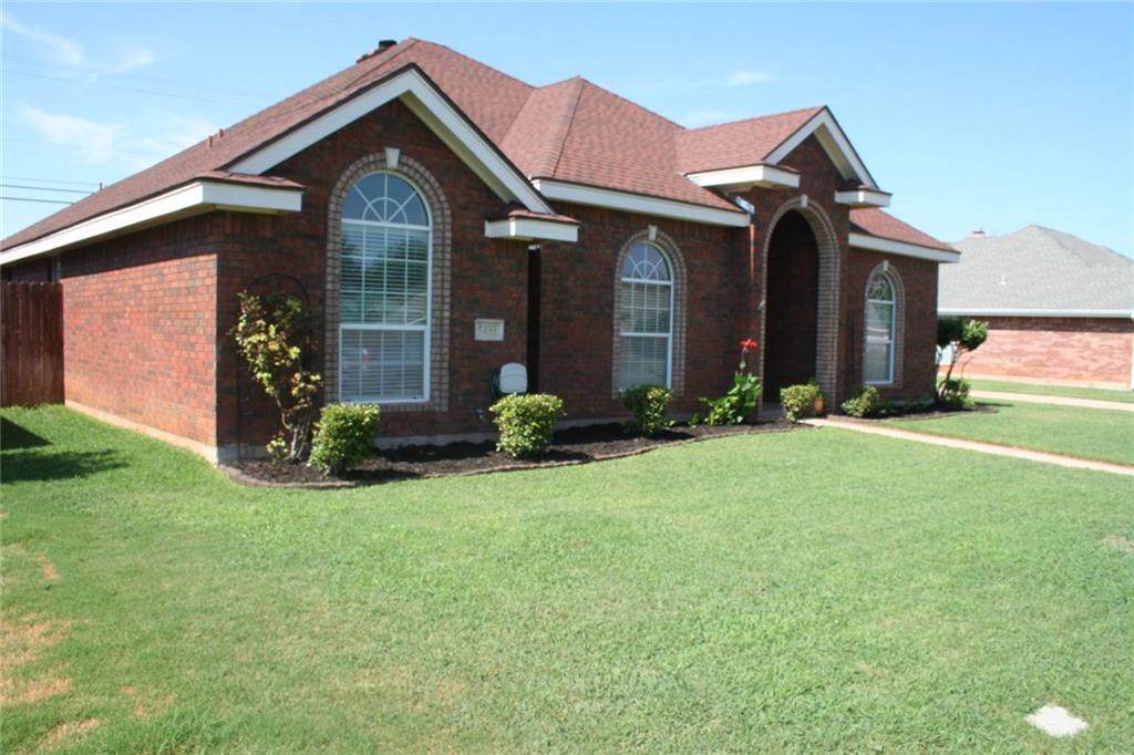 5433 Wagon Wheel Avenue - Photo 1