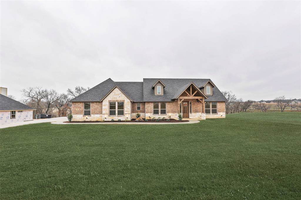 316 Trinity - Photo 1