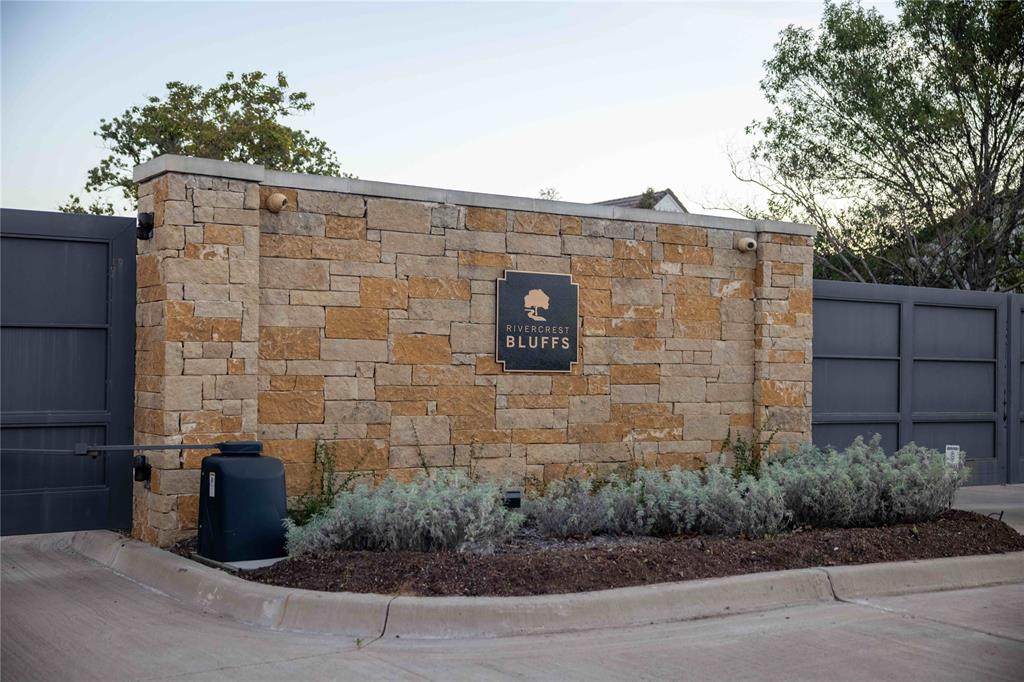 208 Clementine Court - Photo 1