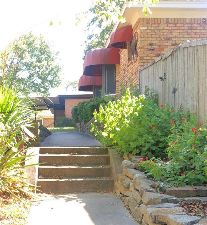 4526 Clarendon Drive - Photo 1
