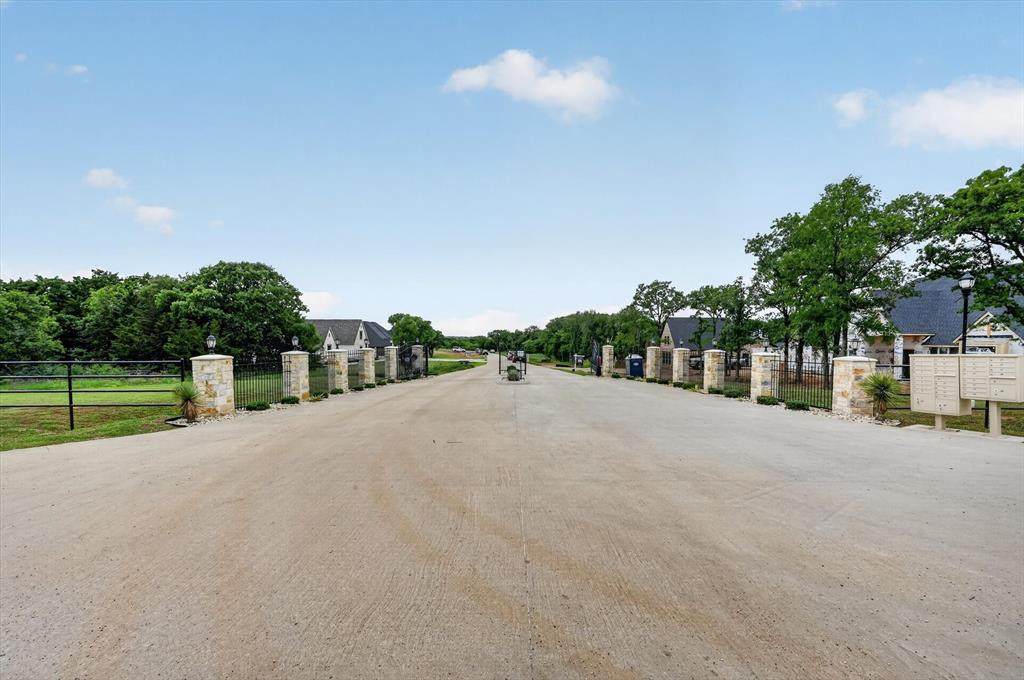 1641 Private Access 60200 - Photo 1