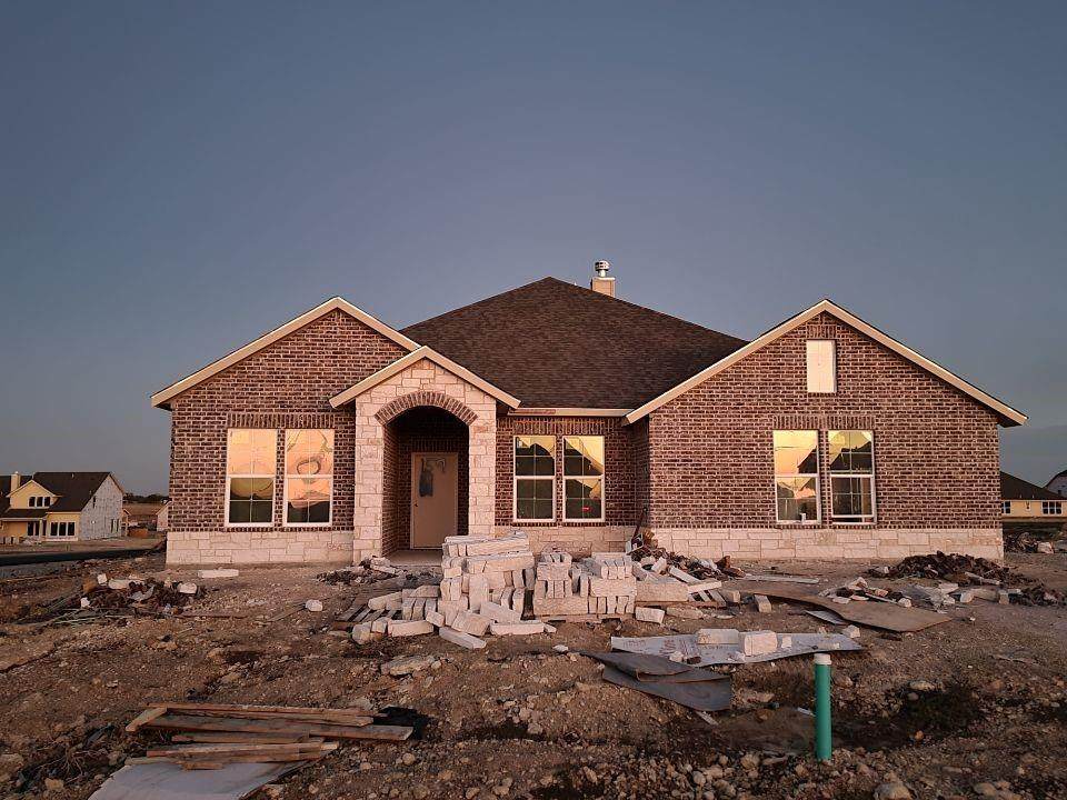 159 Spicewood Drive - Photo 1