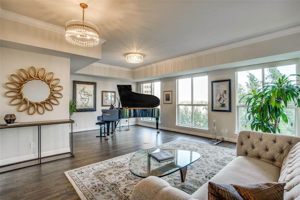 3401 Lee Parkway - Photo 1