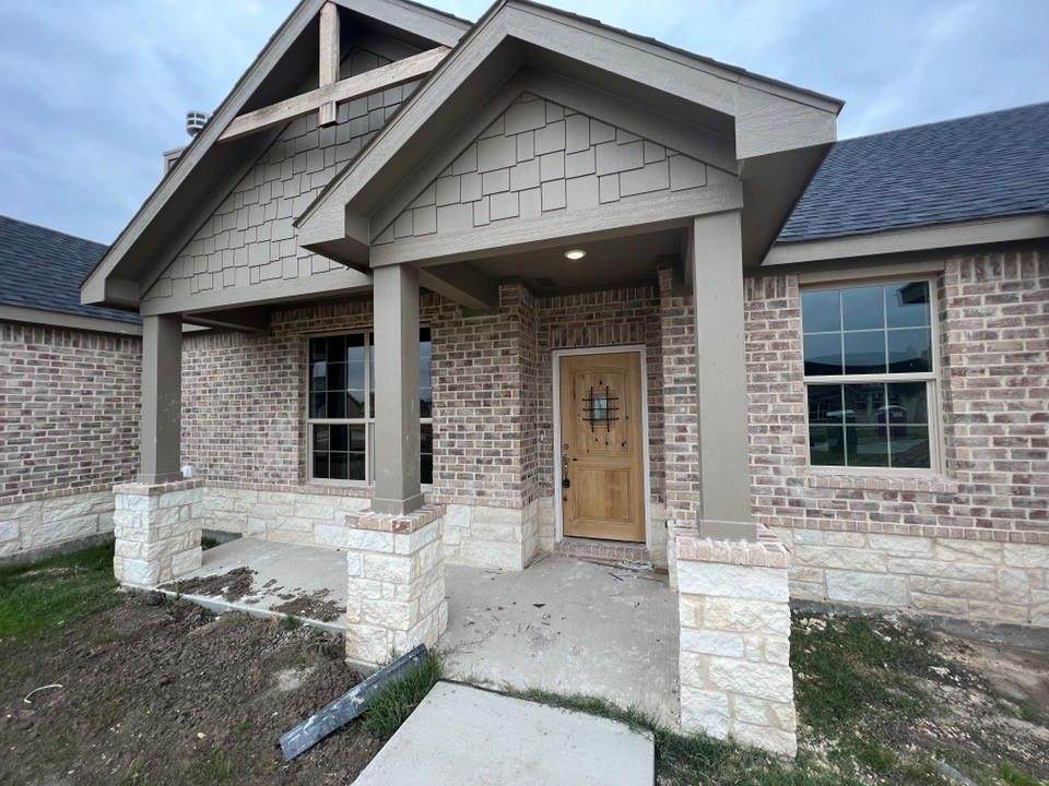 2520 Southern Oak Trail - Photo 1