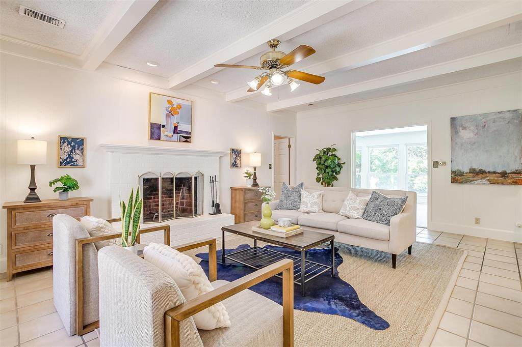 512 Oakmont Lane - Photo 1