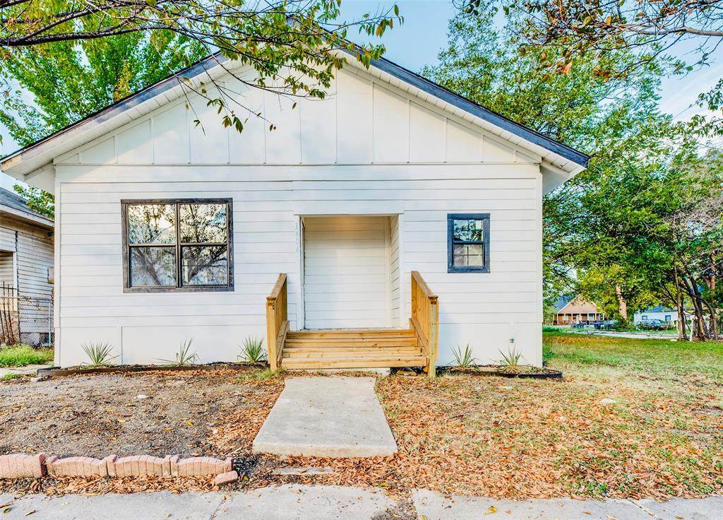 1404 Evans Avenue - Photo 1