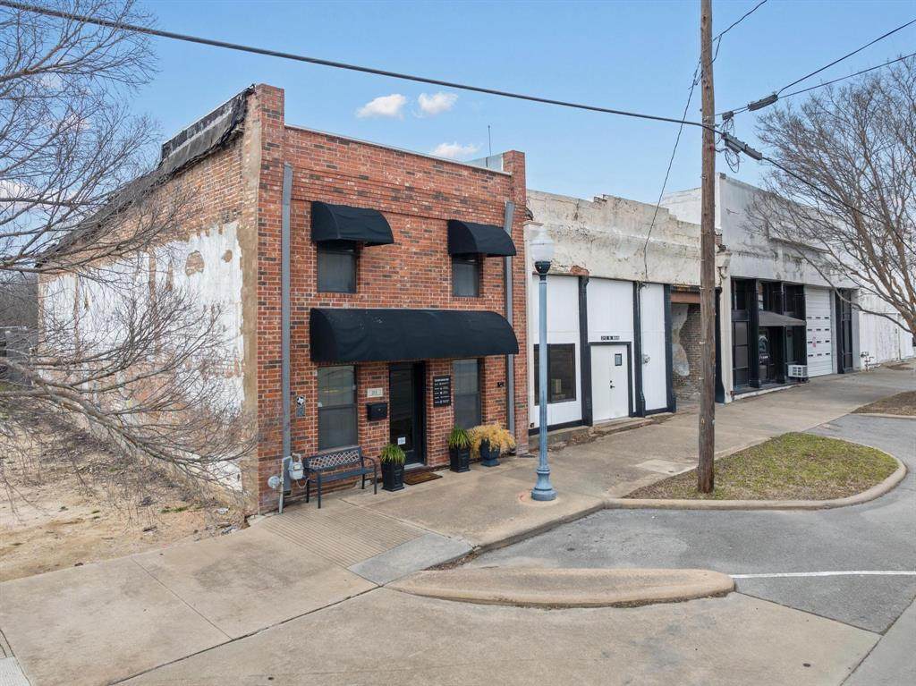 211 Main Street - Photo 1