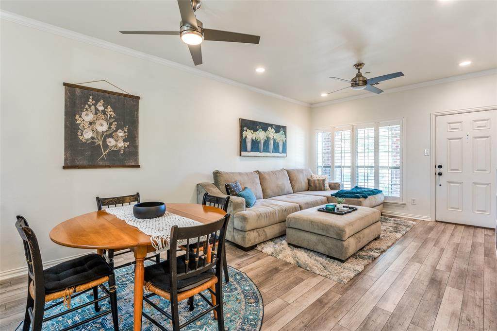 393 Bluebird Lane - Photo 1