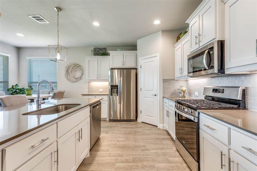 1900 Gill Star Drive - Photo 1