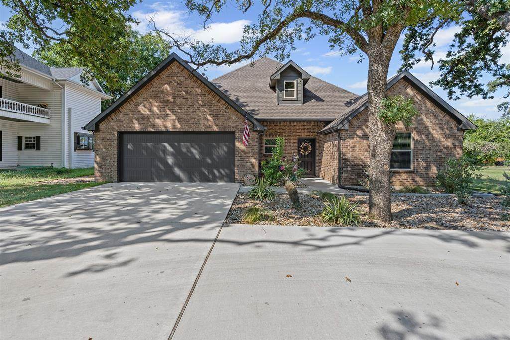 204 5th Street - Photo 1