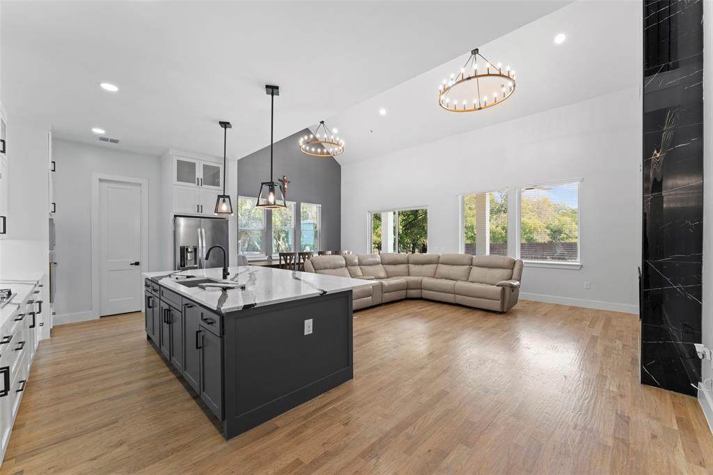 1920 County Road 658 - Photo 1