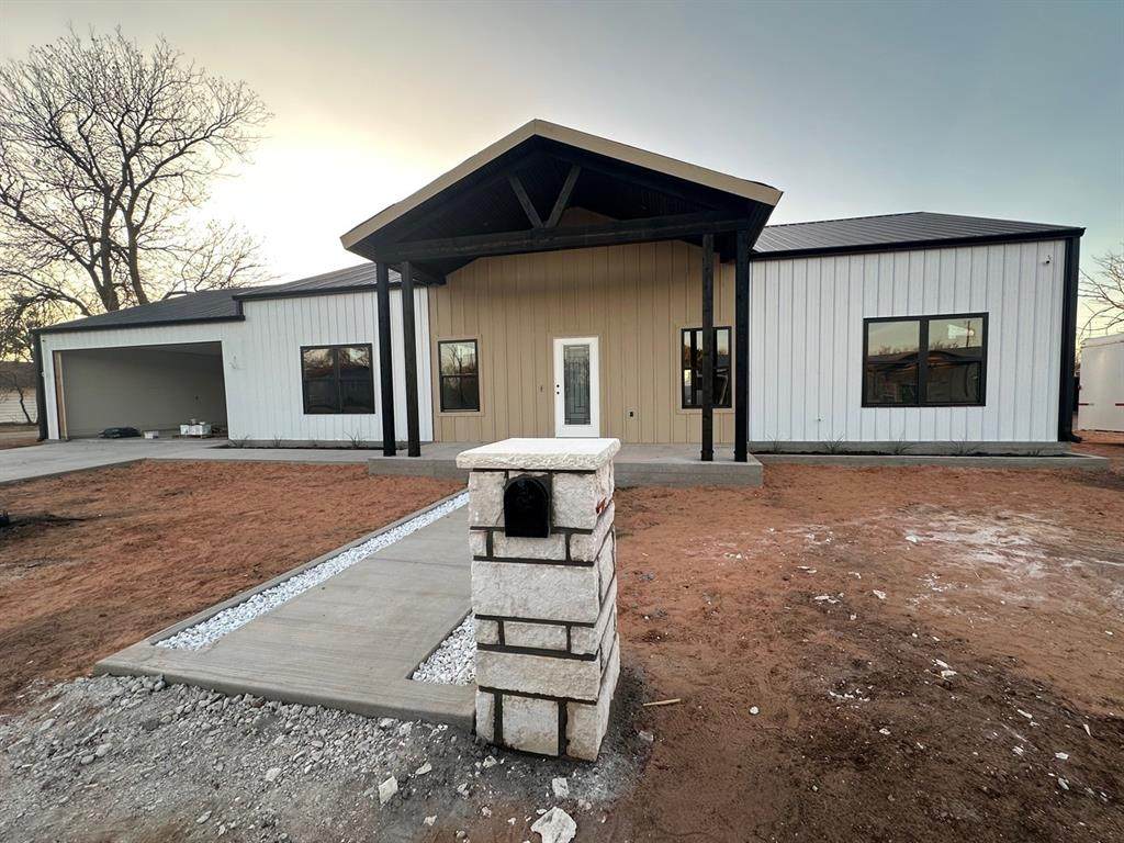 822 Rose Street - Photo 1