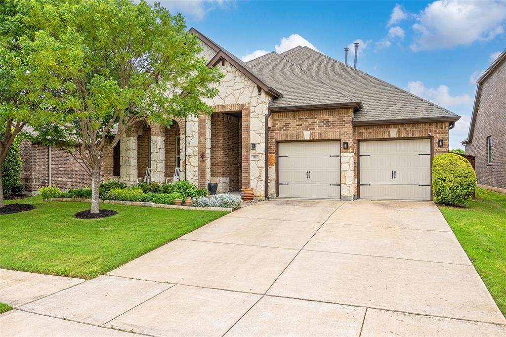 7512 Sabine Drive - Photo 1