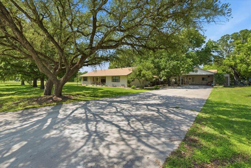 107 Quail Lake Drive - Photo 1