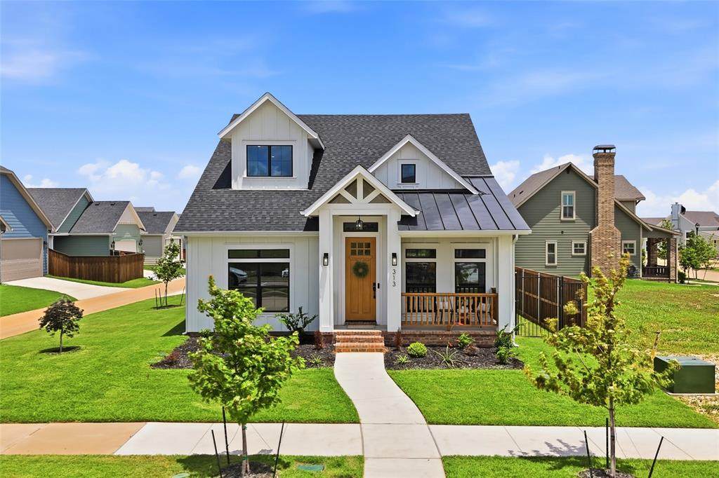 313 Dylan Way - Photo 1