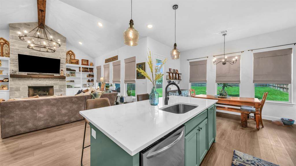 119 Oak View Drive - Photo 1