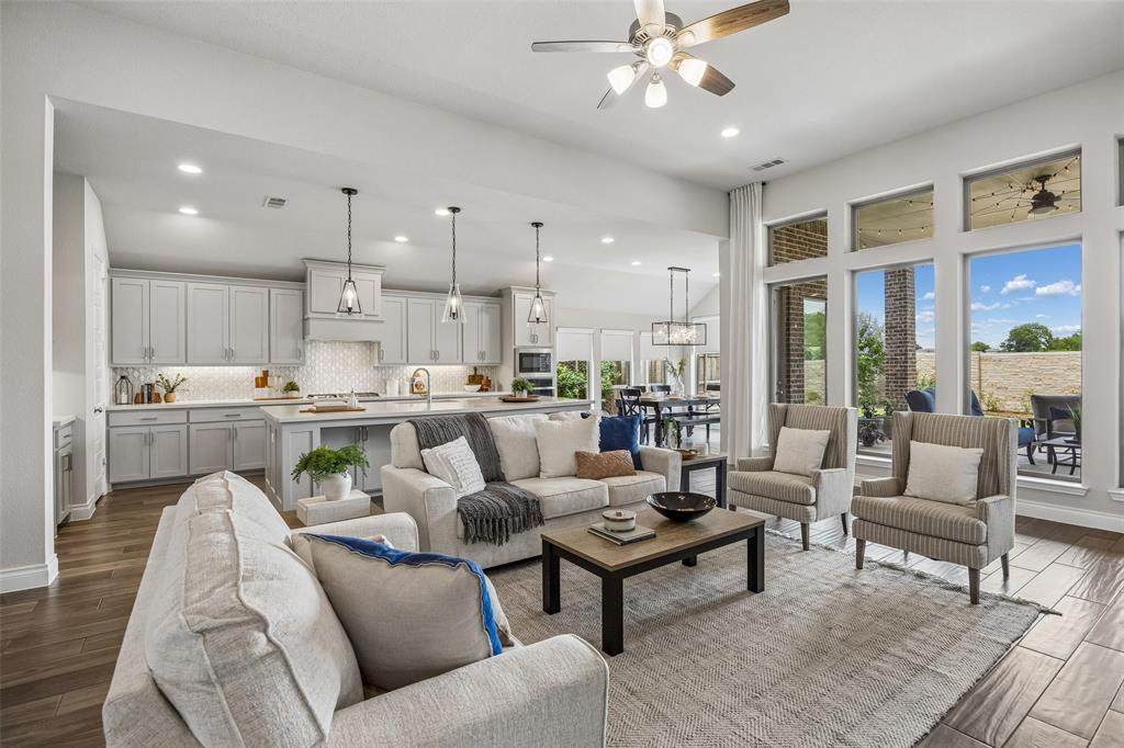 409 Calmwater Cove - Photo 1
