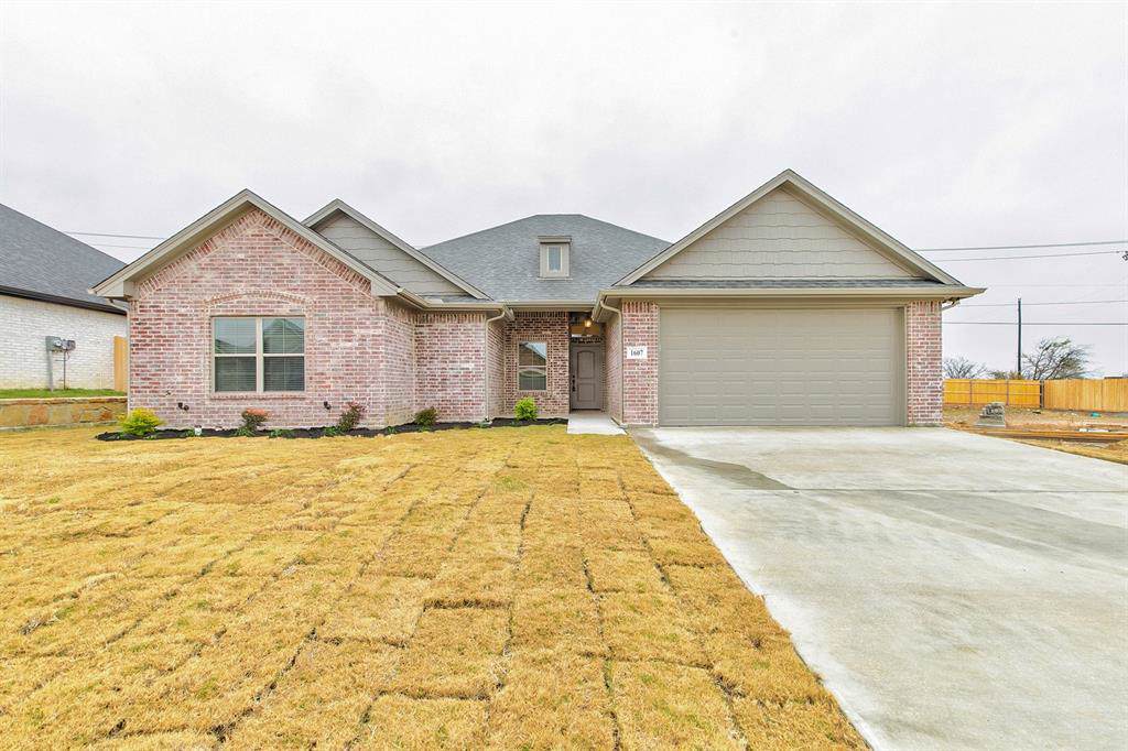 1607 Summercrest Drive - Photo 1