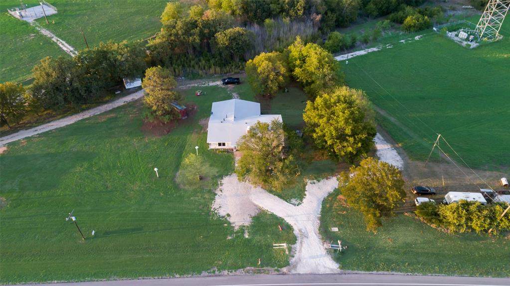 2401 Fm 4 - Photo 1