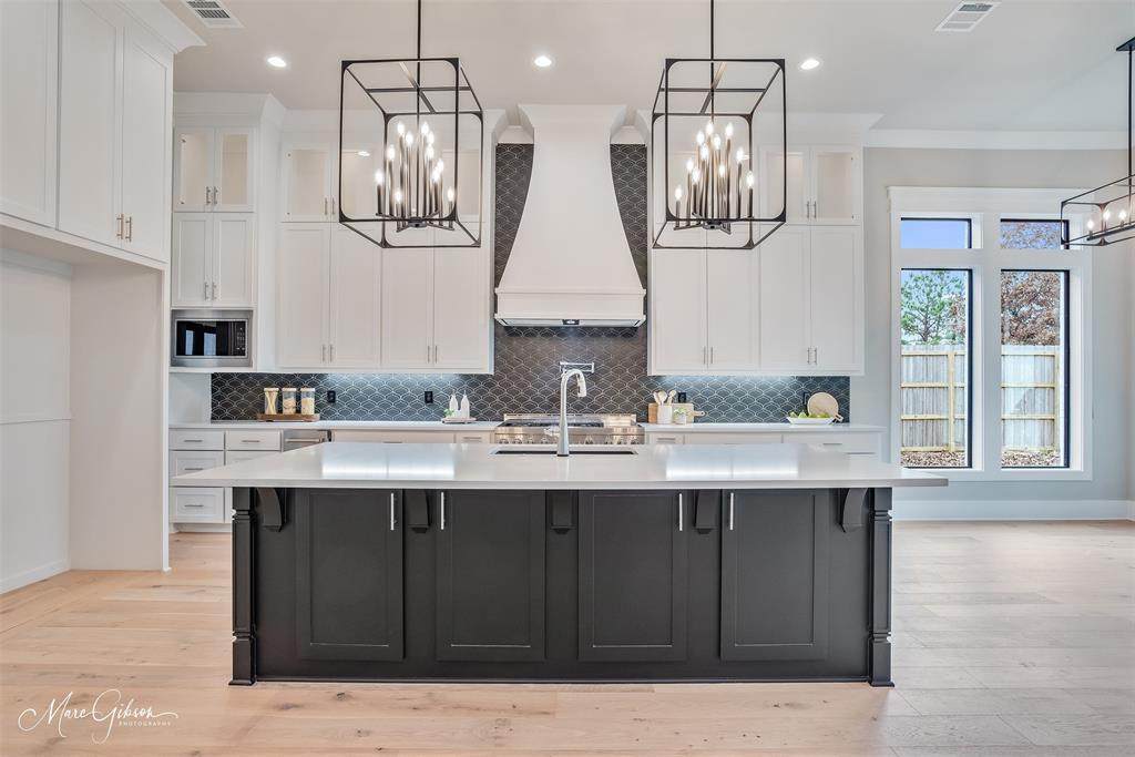 1020 Horizon Hill Drive - Photo 1