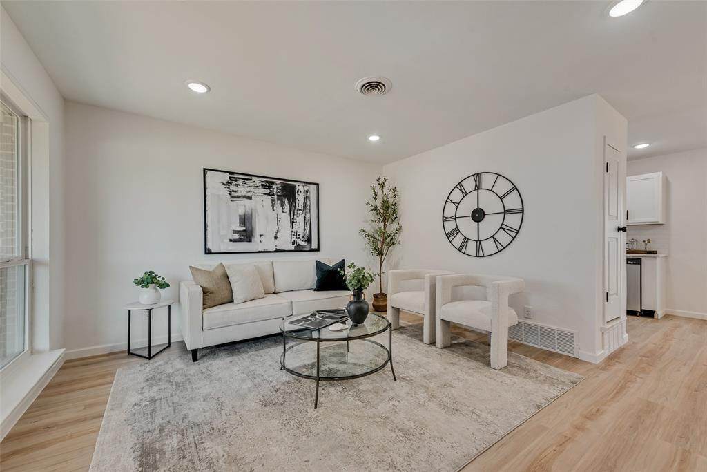 2809 Maple Drive - Photo 1