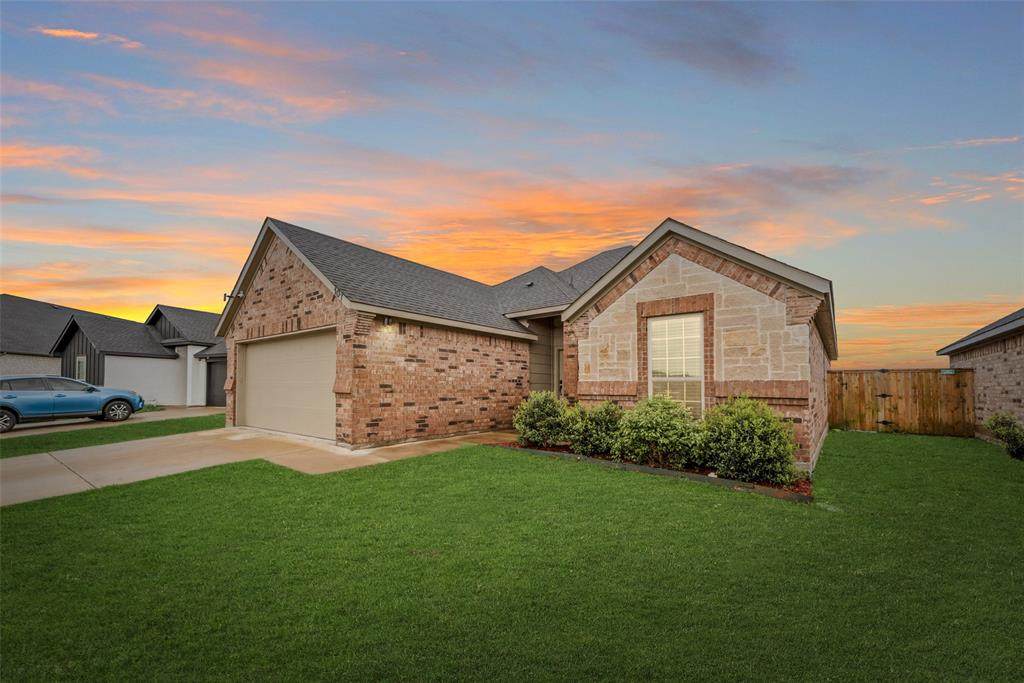 107 Apache Drive - Photo 1