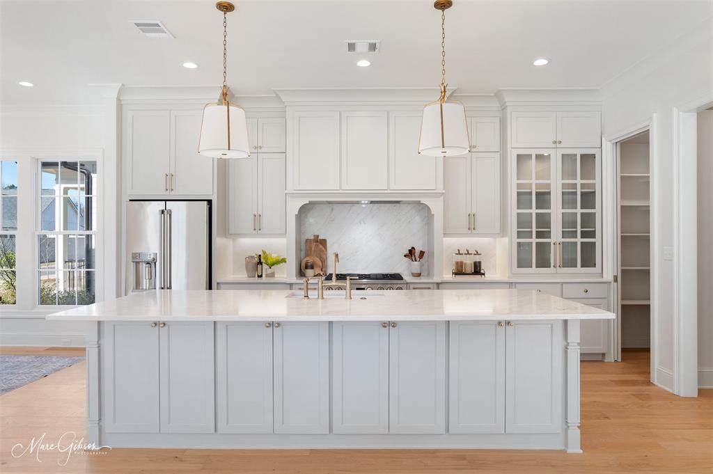 2101 Pecan Sq Avenue - Photo 1