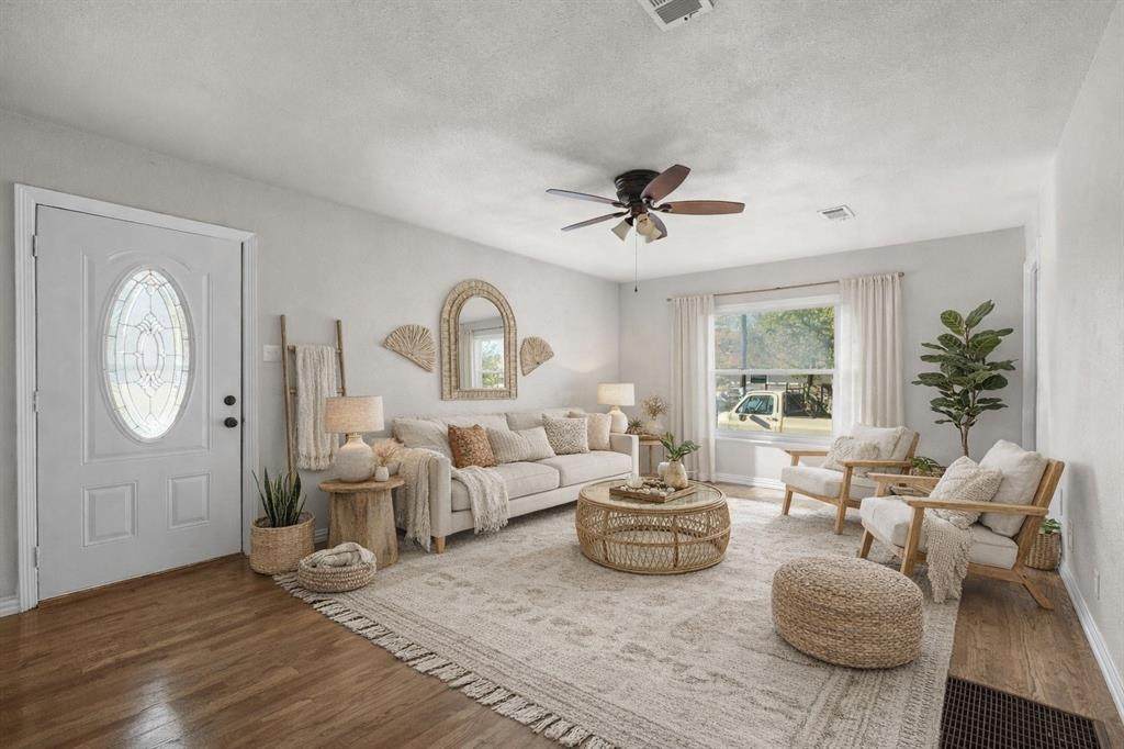 206 Belknap Street - Photo 1