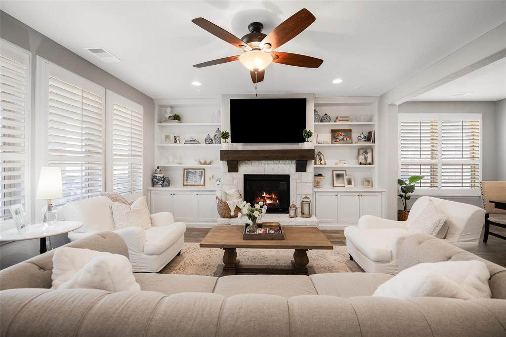 712 Llano Falls Drive - Photo 1