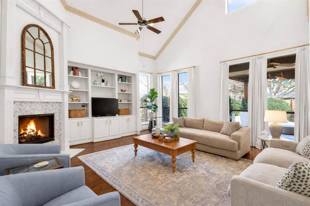 1020 Crystal Falls Drive - Photo 1