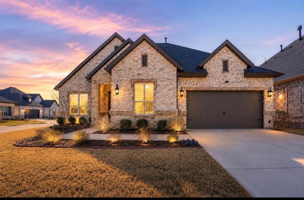 2516 Nueva Way - Photo 1
