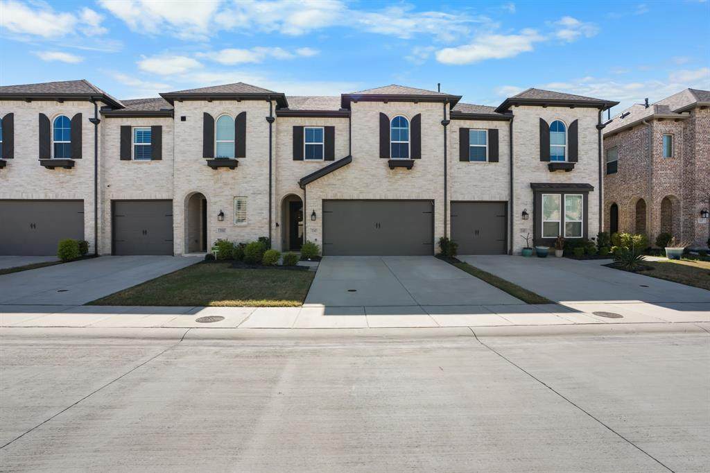 1143 Queensdown Way - Photo 1