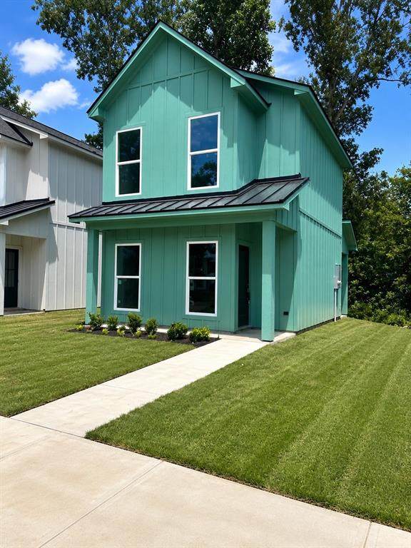 9039 Centennial Drive - Photo 1