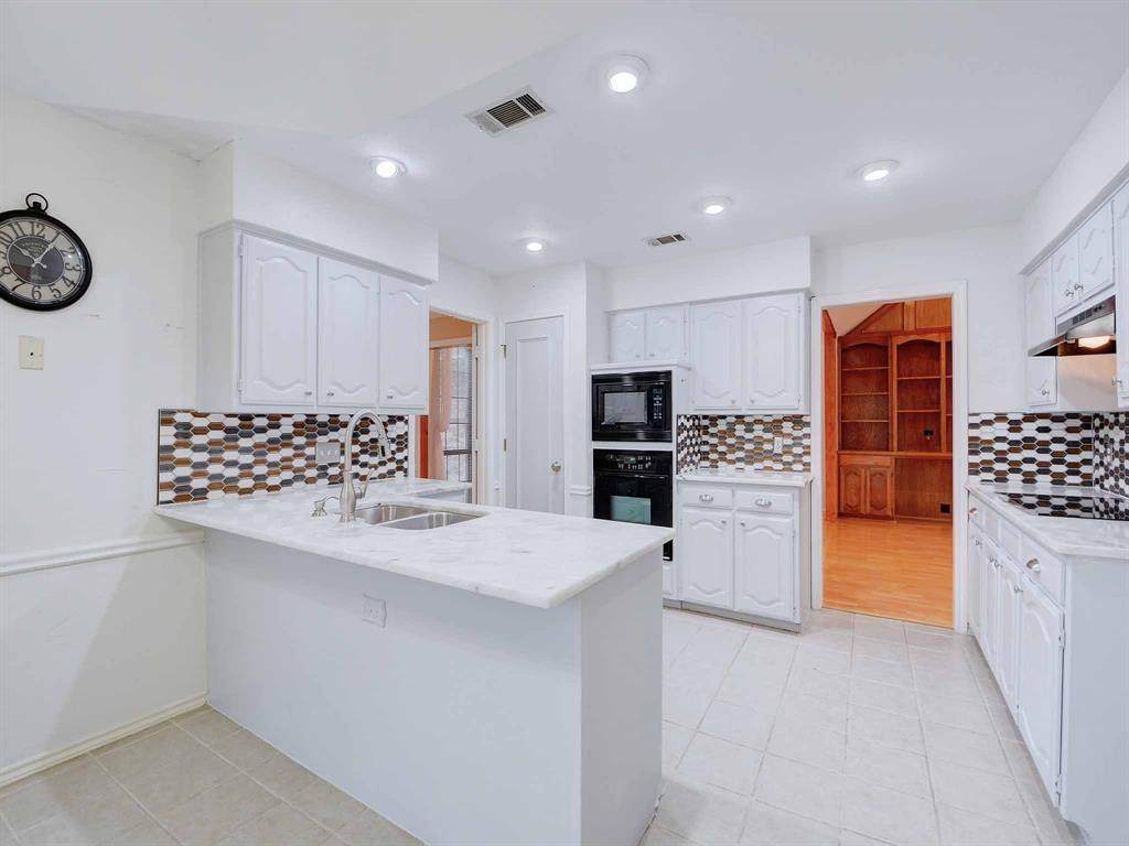 605 Ludo Circle - Photo 1
