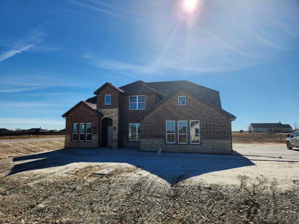 141 Oak Grove Drive - Photo 1