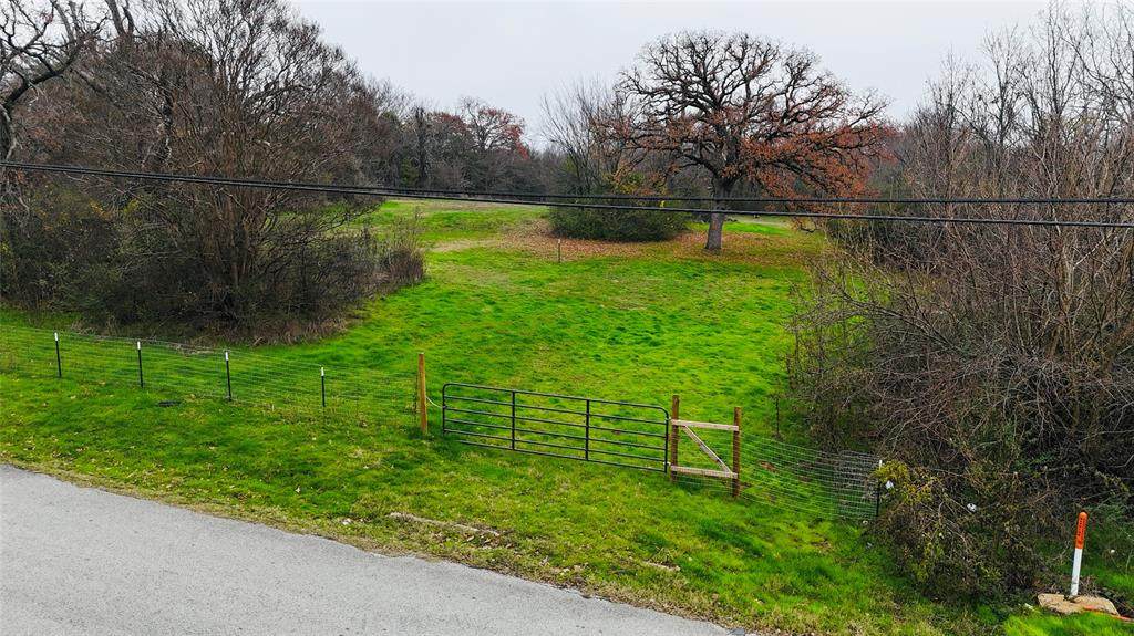 2000 Fannin Avenue - Photo 1