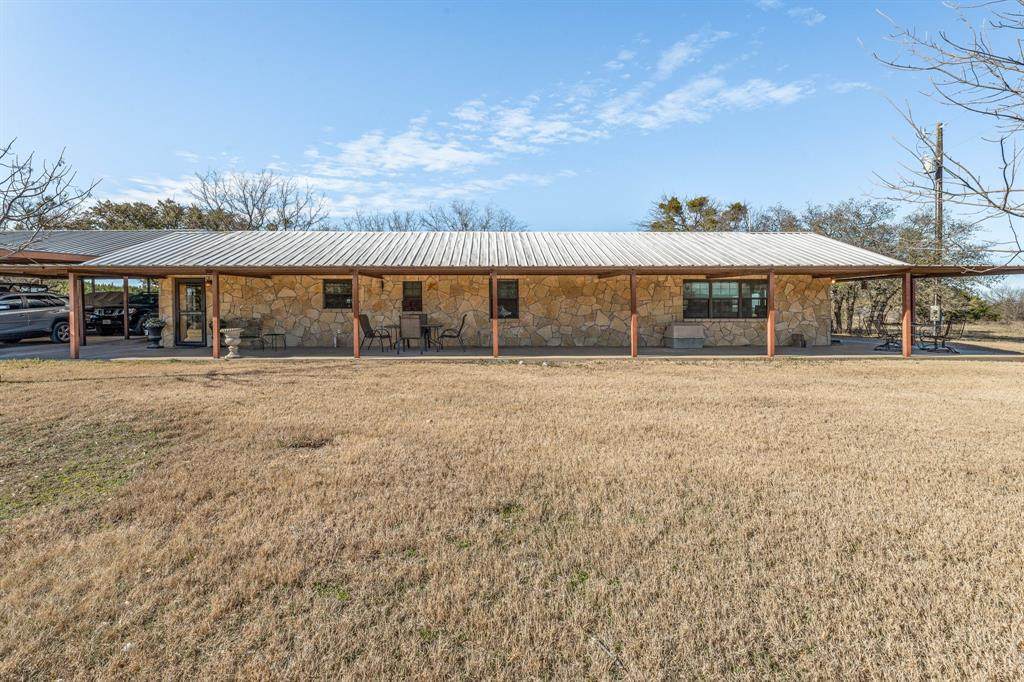 172 Private Road 2361 - Photo 1
