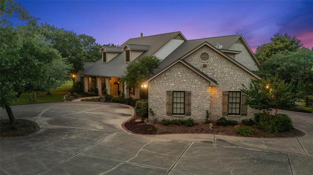 840 Winding Trail - Photo 1