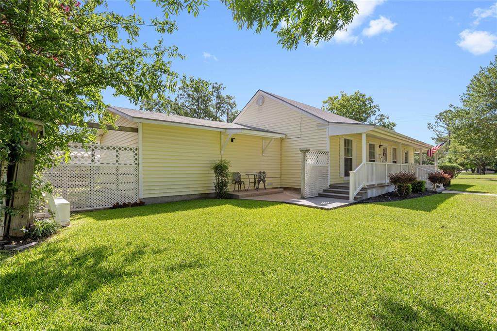 2308 Dartmore Street - Photo 1