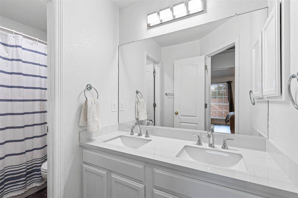 3006 Cottonwood Court - Photo 1