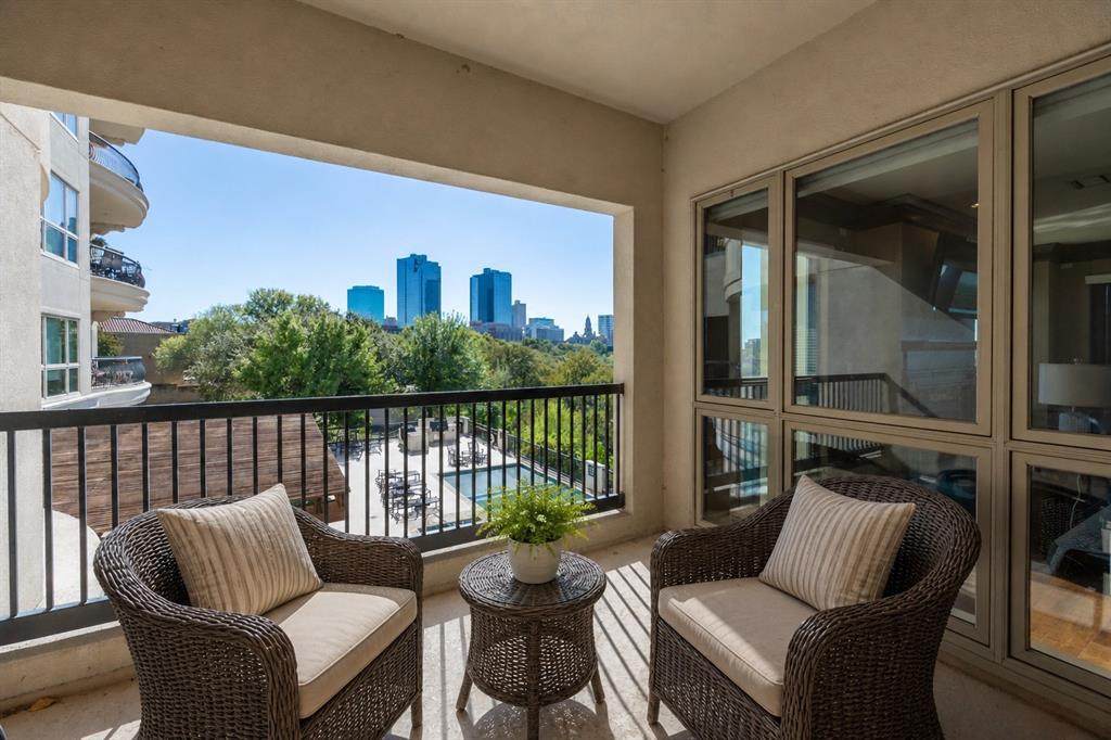 501 Samuels Avenue - Photo 1